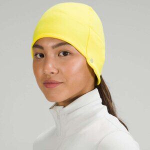 Brand New Lululemon MATCHING SET Beanie AND Gloves in Sonic Yellow